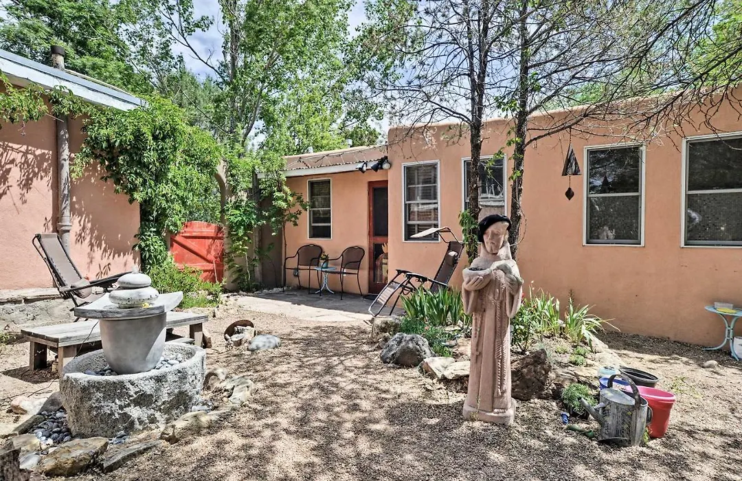 Charming Casita Studio - Near Santa Fe Plaza!-1