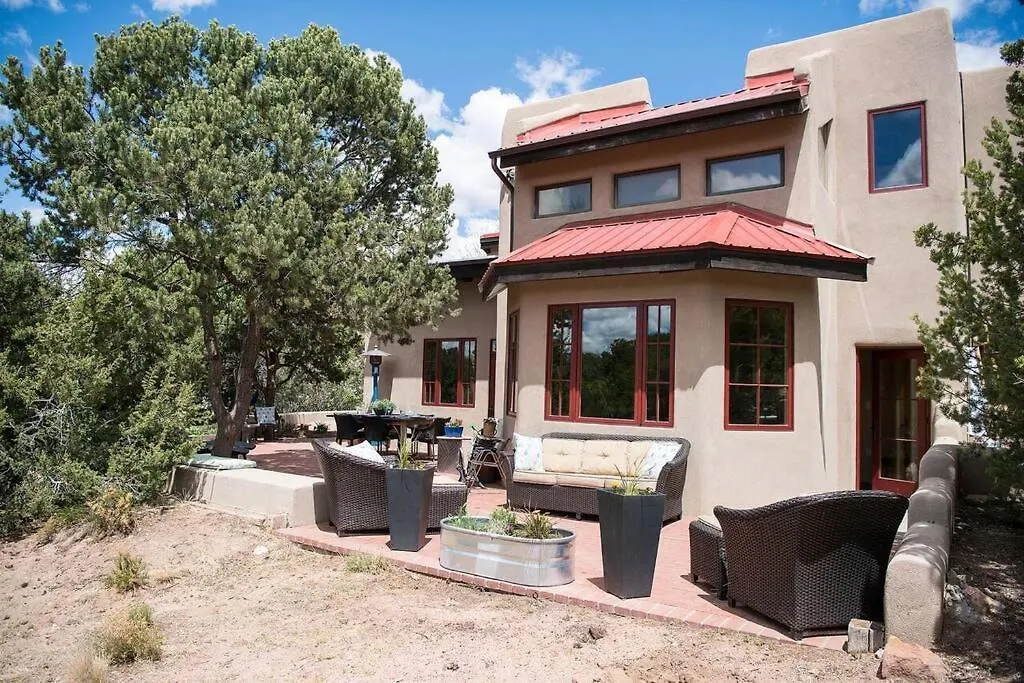 Sun And Ski! Beautiful, Downtown, On 1.5 Acres!-1