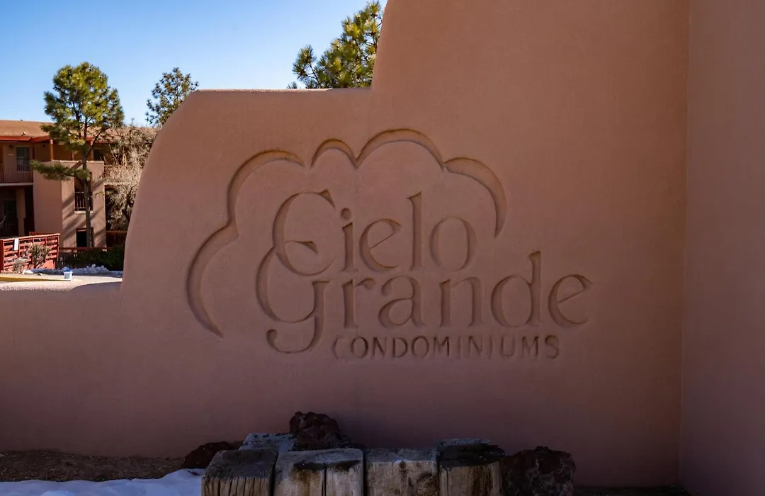 Cielo Grande 303-1