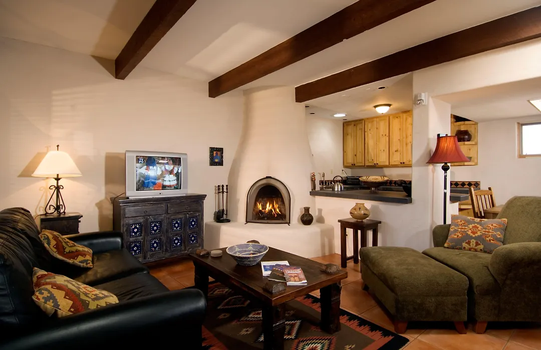 Fort Marcy Suites By All Seasons Resort Lodging-1