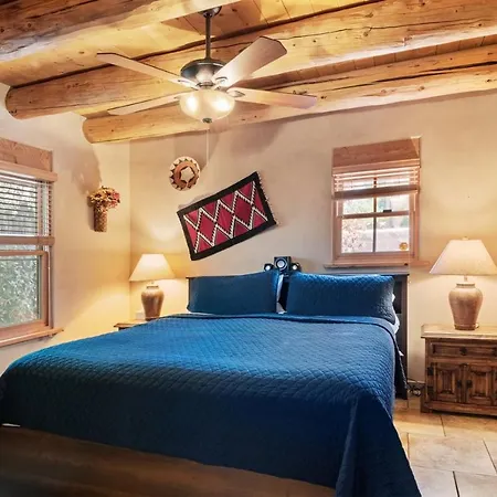 Kiva - Stunning Lovely With Kiva Fireplace, Walk To The Plaza And The Railyard-3