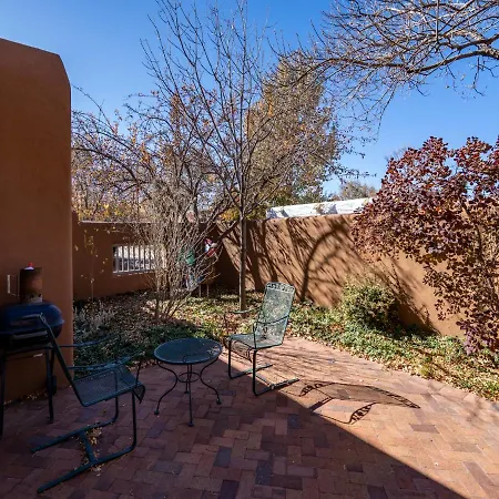 Puertas De Canyon Road-3
