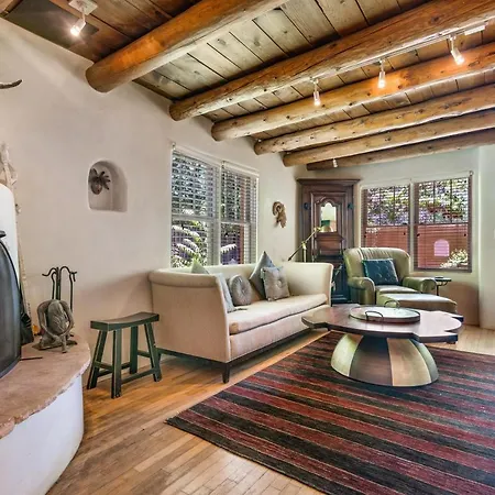 La Luz - Hot Tub, Kiva Fireplace, Walk Everywhere-2