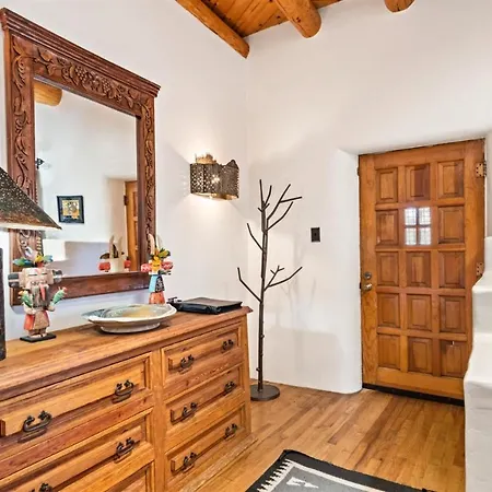 Amor - Historic Adobe, Amazing Location-2