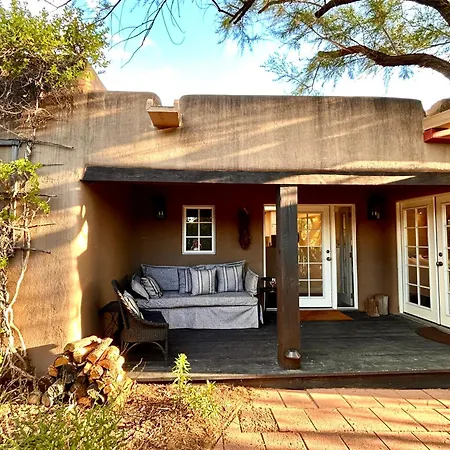 Casa Tatiz • Privacy In A Southwestern Gem-3