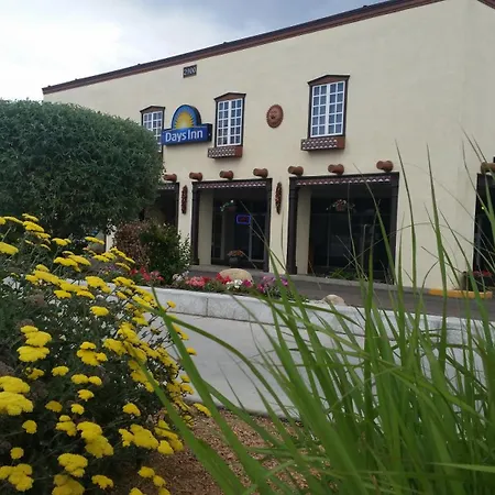 Days Inn By Wyndham Santa Fe New Mexico-3