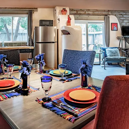 Heart Of Vibrant Railyard-Large Downtown Loft With Prime Location And Beautiful Deck-2